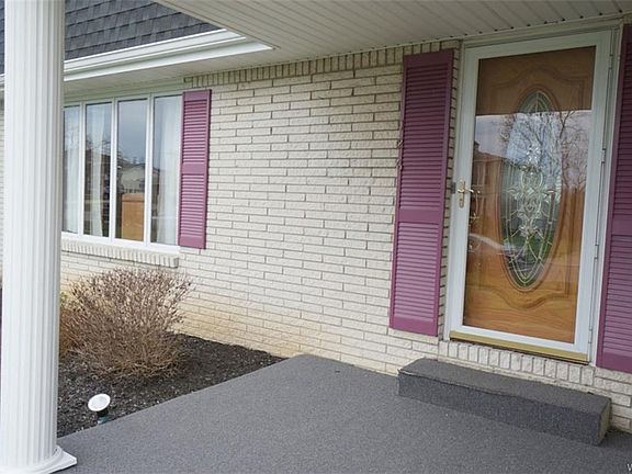 2nd image of 126 S Prince Dr