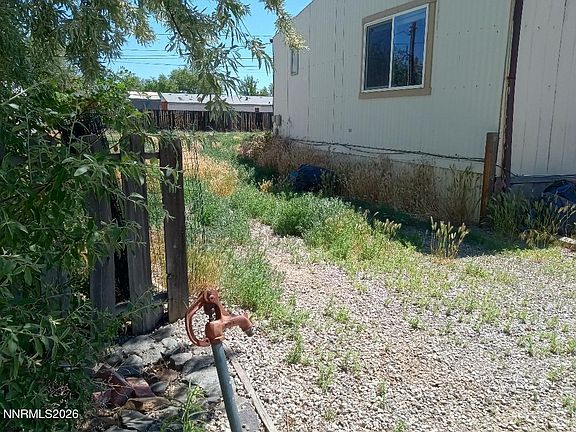 2nd image of 5060 Bobolink Cir
