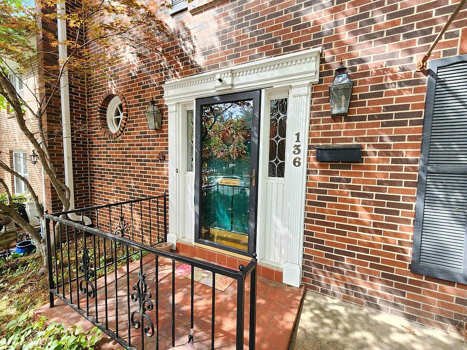 1st image of 136 Cambridge Place Dr #136