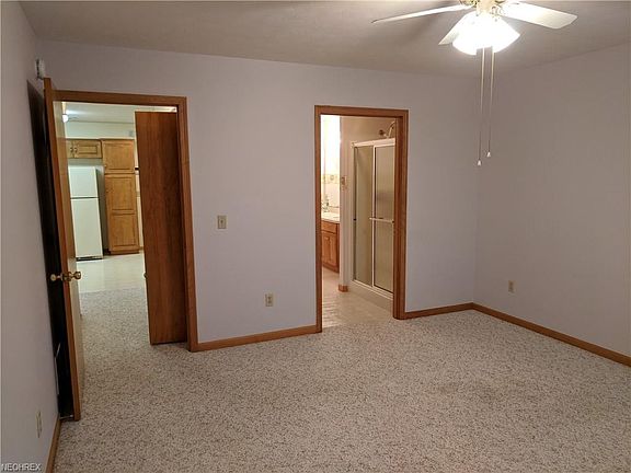 4th image of 702 Dogwood Dr