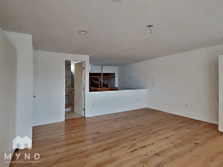373 4th St #3C — Photo 8