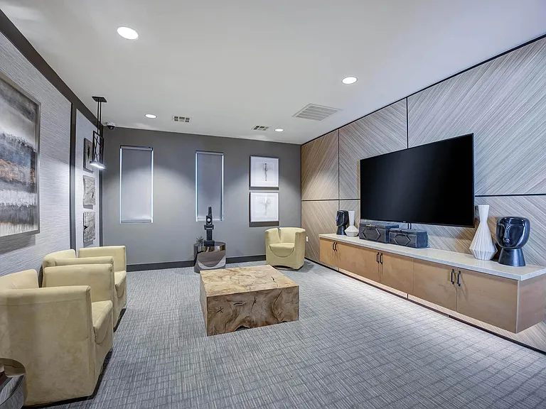 Esencia Sur Apartment Homes — Photo 14
