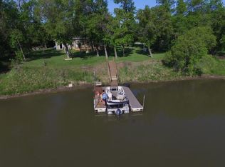 8530 Willow Rd N, Mandan, ND 58554