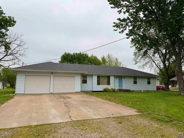 328 Forrest Gragg Dr, Osage City, KS 66523