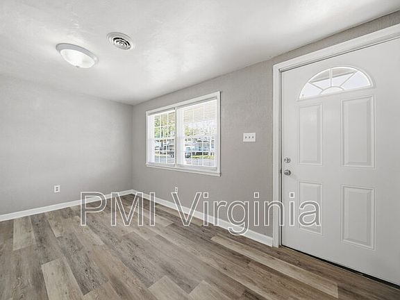 4th image of 2213 Maltby Ave