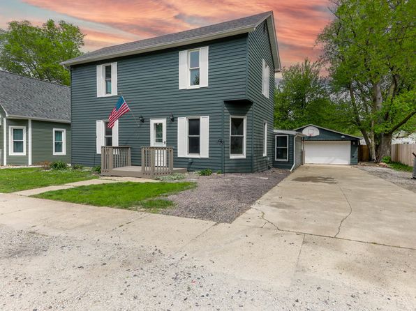 114 W Columbia St, Danvers, IL 61732