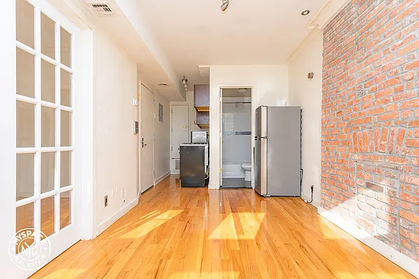 Rented by MySpaceNYC | media 14