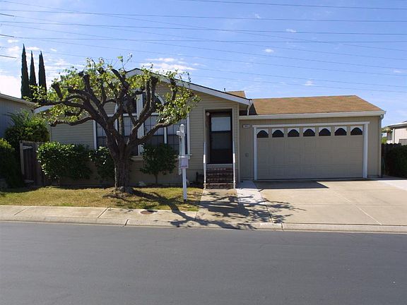 4th image of 1945 Geneva Ln