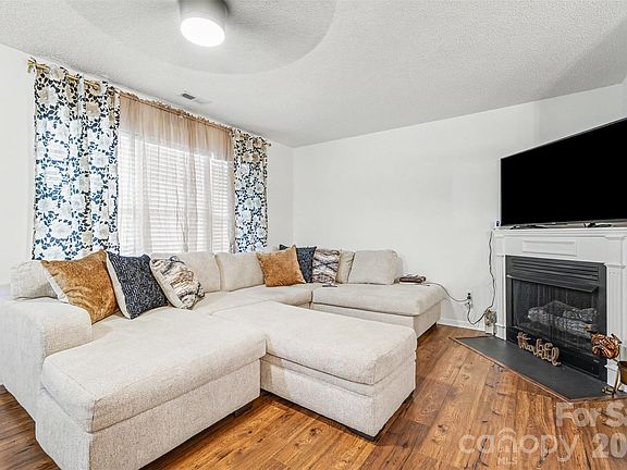 5th image of 7106 Bidford Ct