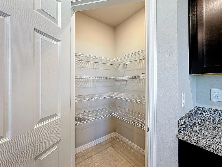 5251 Meredrew Ln — Photo 20