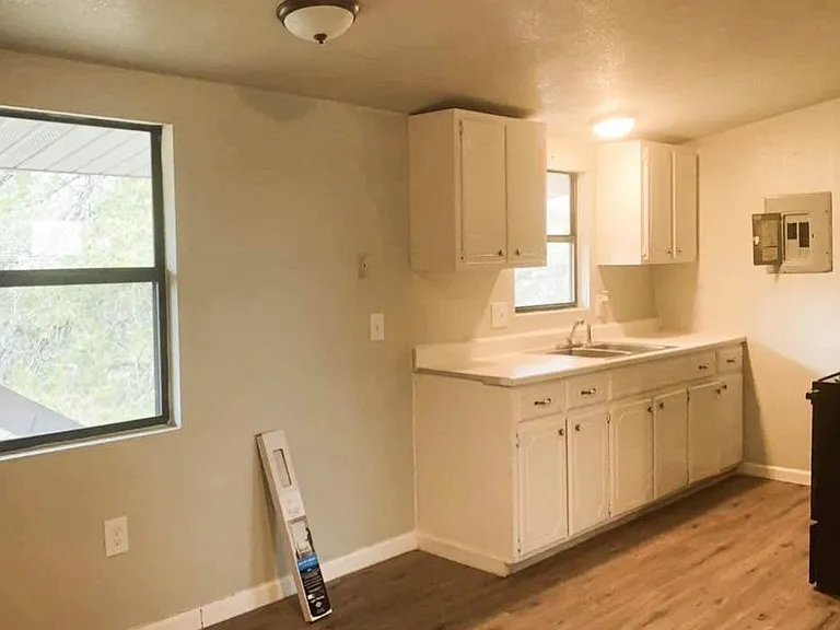 715 E Fort Towson Ave #5 — Photo 6
