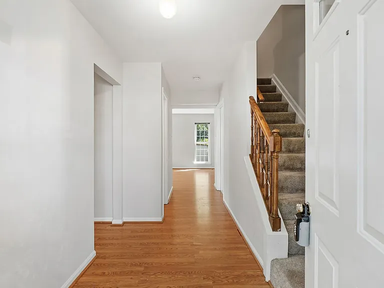 4515 Boastfield Ln — Photo 3