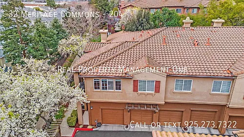 32 Meritage Cmn #204 Photo 1