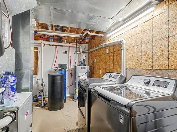 3rd image of 1190 Arthur Rd
