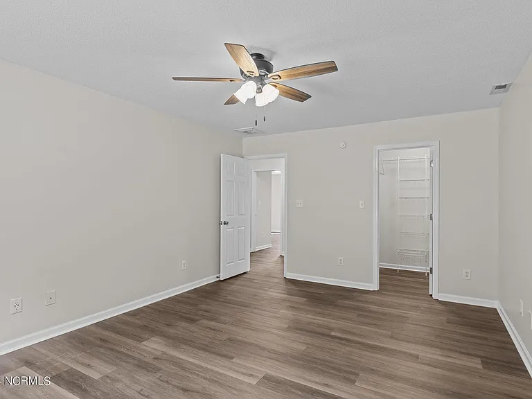 104 Blue Bird Ln — Photo 27