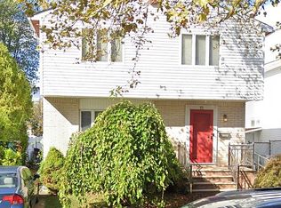 11 Dewhurst St, Staten Island, NY 10314