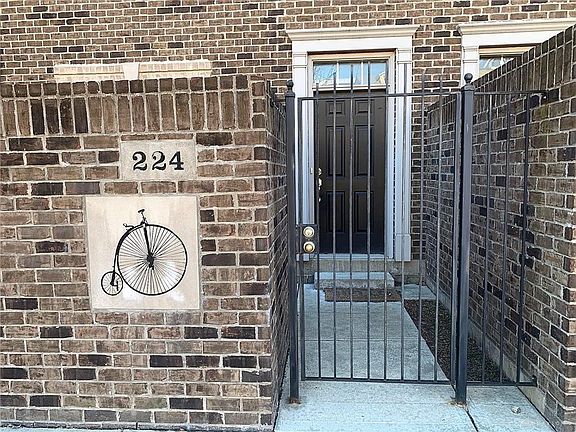 5th image of 224 E 1st St