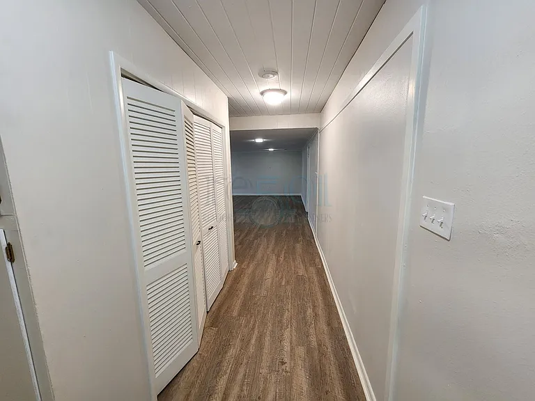 7520 W Markham St — Photo 23