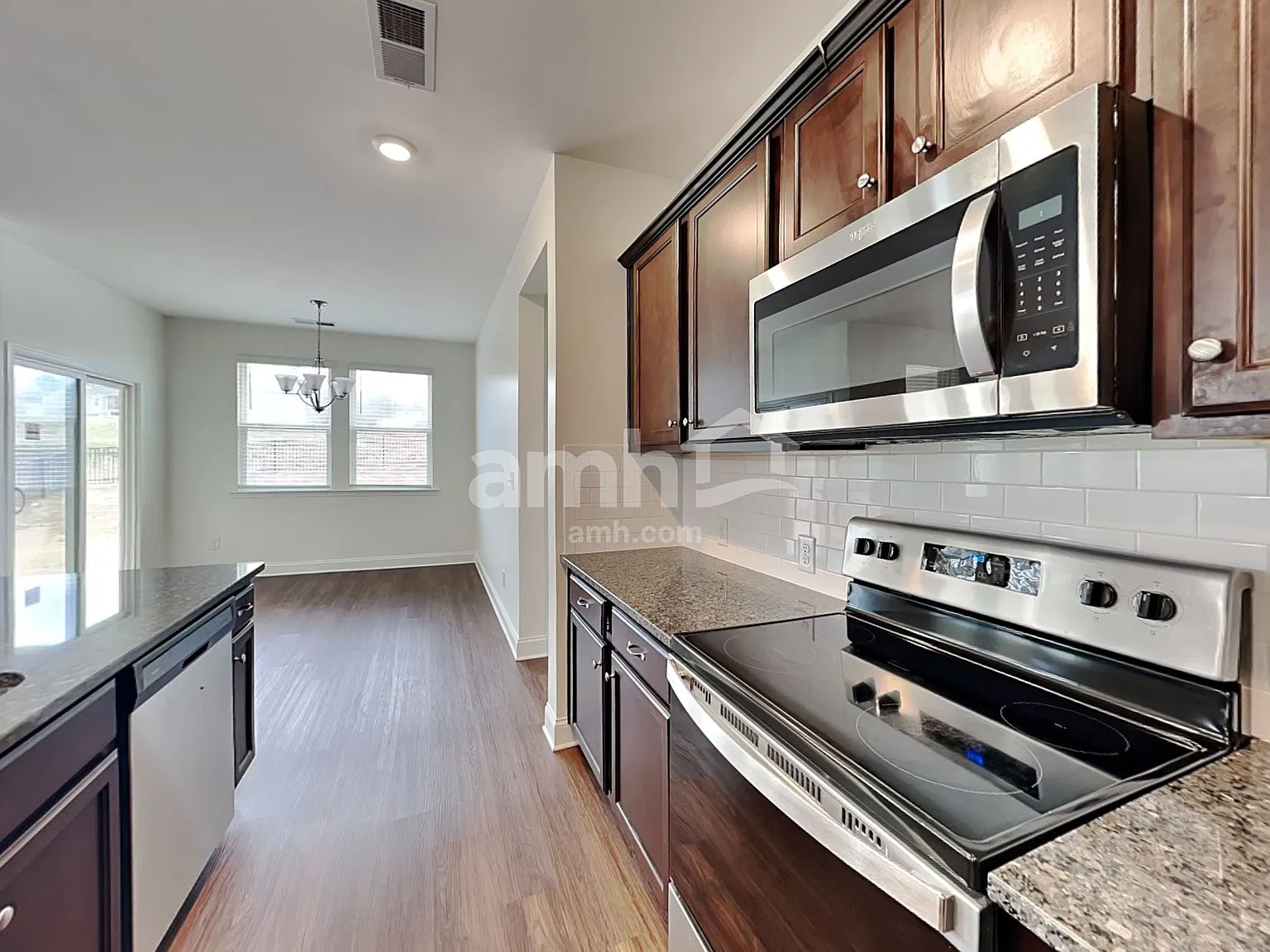 4 bed, 2.5 bath, 2091 sqft, $2,655 — Photo 4
