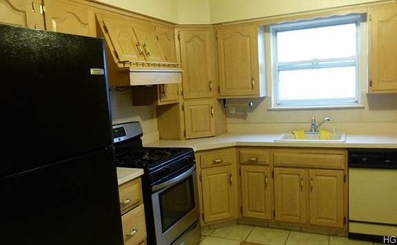 4th image of 16 Louis Donato Dr