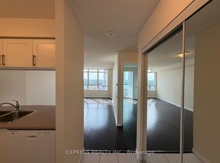 8 Hillcrest Ave #1202, Toronto, ON M2N 6Y6