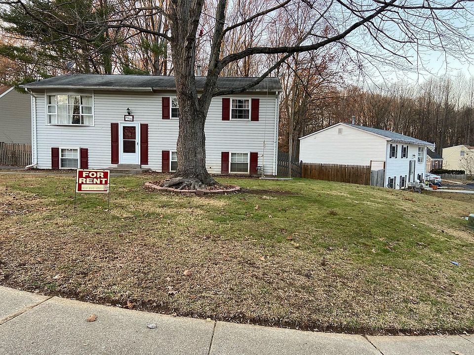 Front view of property
