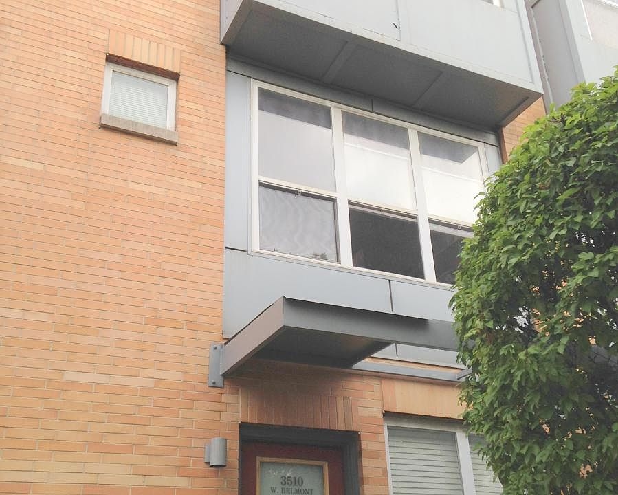Front of townhome