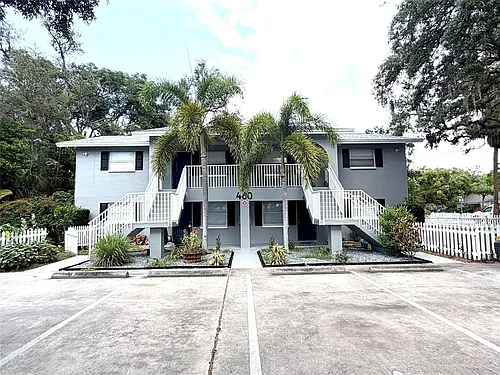 460 Beltrees St Photo 1