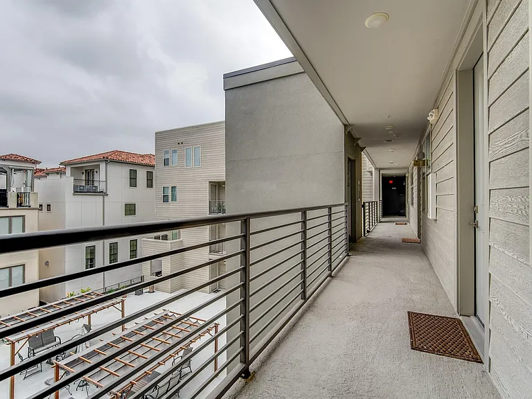 4819 Caroline St #308 — Photo 2
