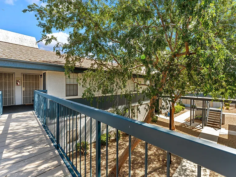 Coronado Glen Apartments — Photo 22