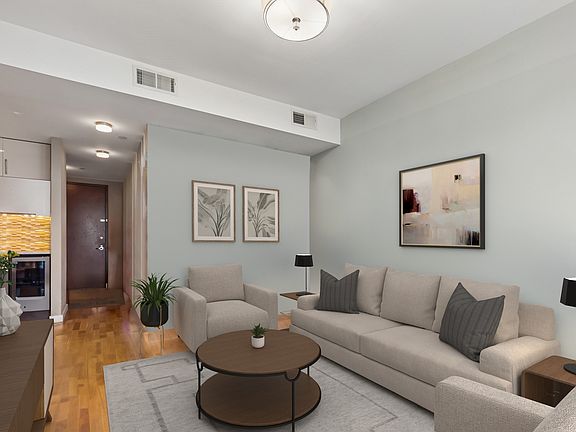 3rd image of 500 4th Ave APT 8I