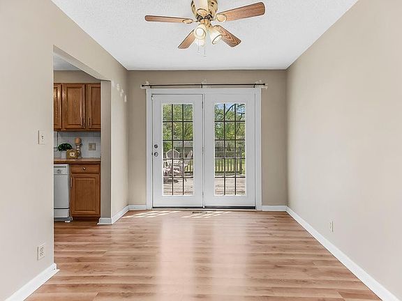 5th image of 3405 S Arlington Ave