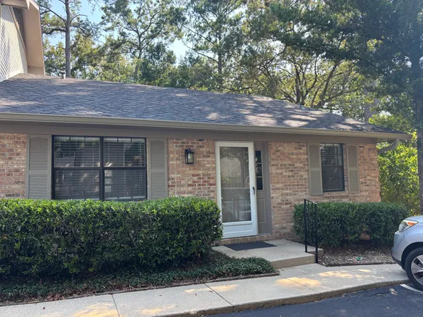 320 Volanta Ave APT C4, Fairhope, AL 36532