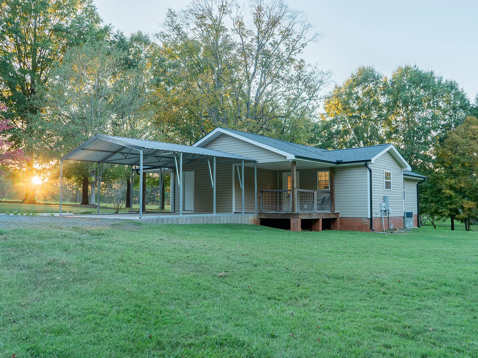 2 bed, 1.5 bath, 1740 sqft, $1,900 — Photo 4