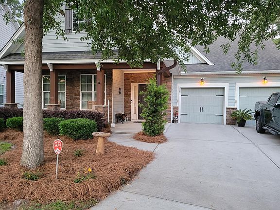 3rd image of 108 Comiskey Park Cir