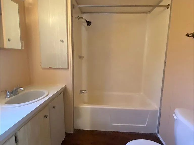 2211 Cantor Ln — Photo 11