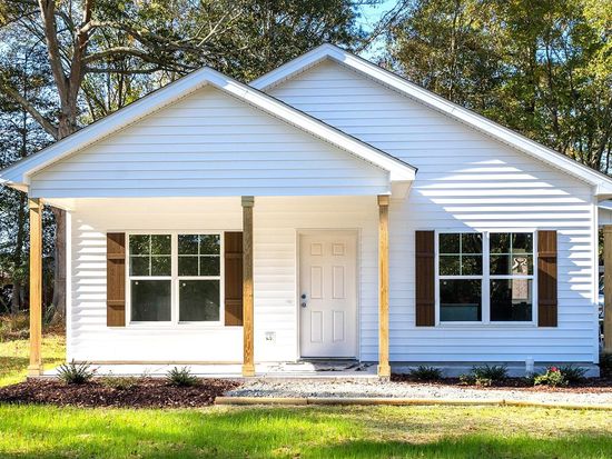 513 W 7th St, Kenly, NC 27542