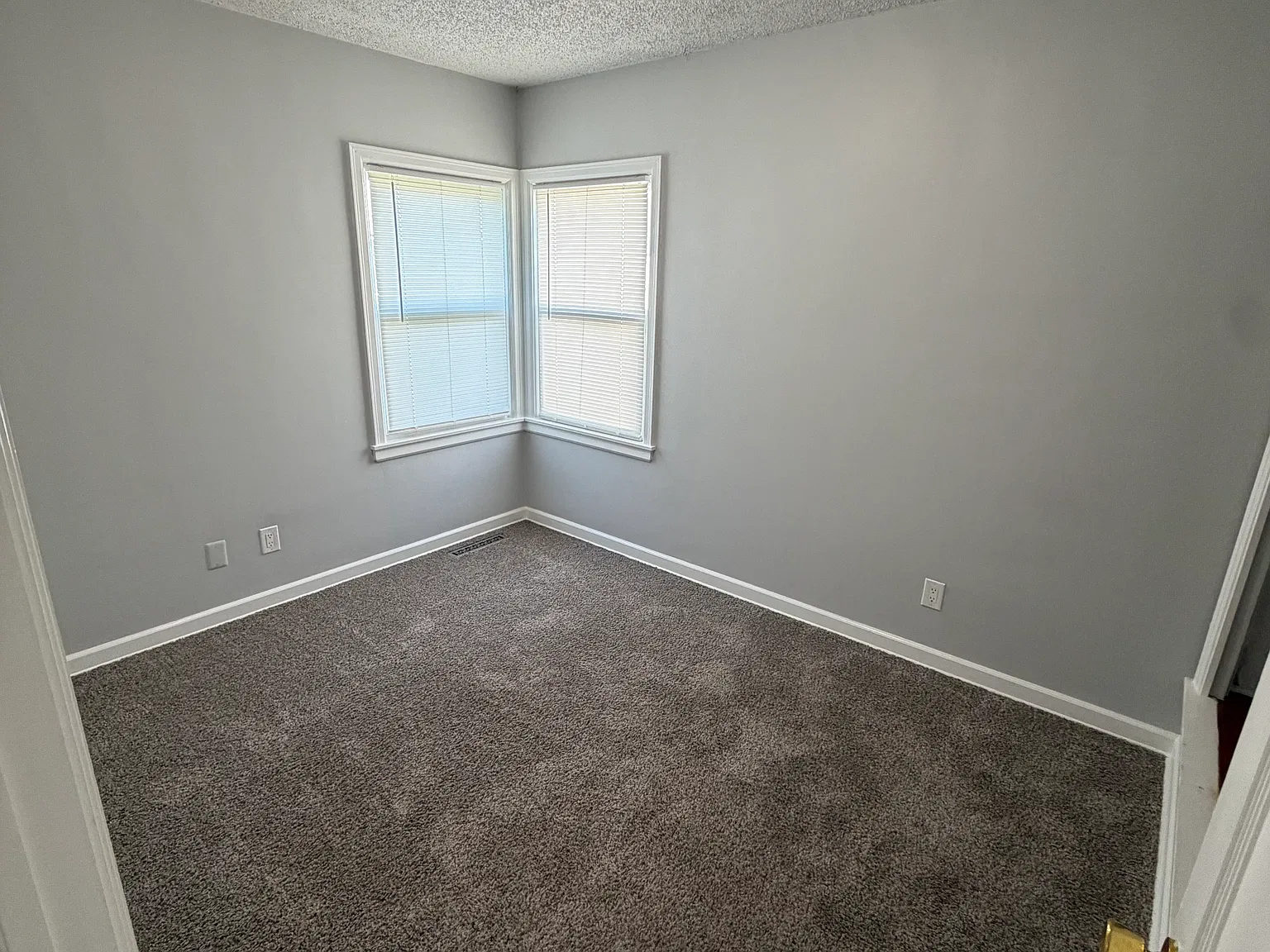 2 bed, 1296 sqft, $1,000 — Photo 3