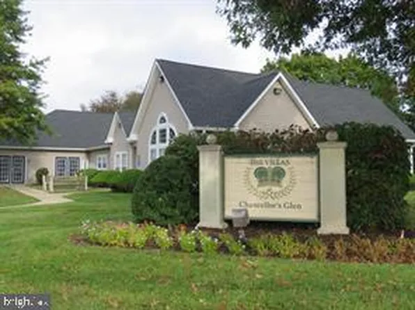 102 Liberty Dr, Bensalem, PA 19020