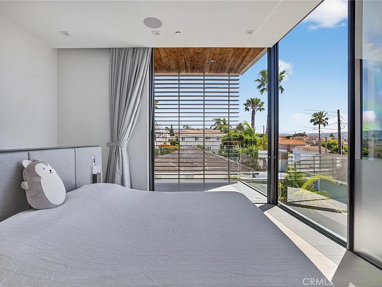 703 N Lucia Ave — Photo 12