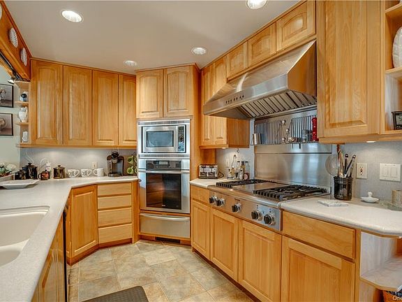 4th image of 1 Westwood Dr