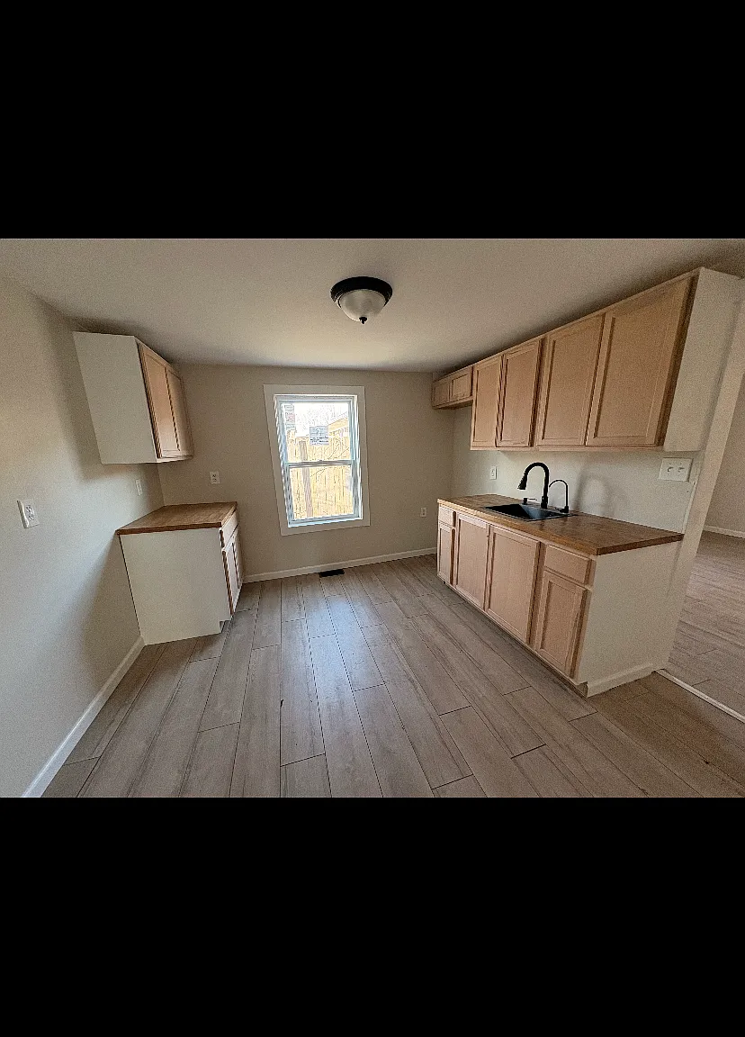 2 bed, 816 sqft, $1,250 — Photo 2