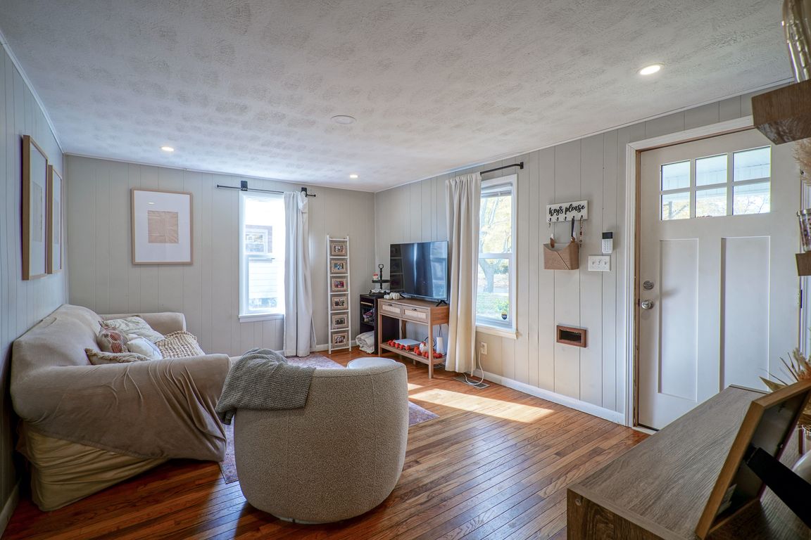 next background image