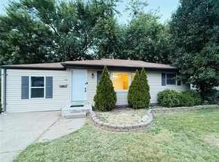 655 Florland Dr, Florissant, MO 63031