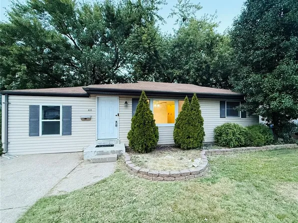 655 Florland Dr, Florissant, MO 63031