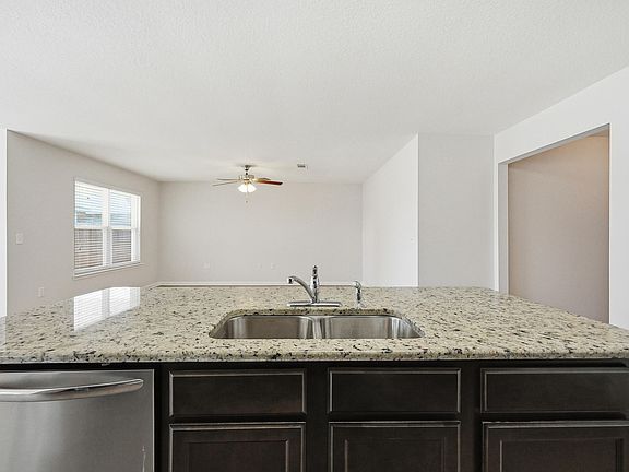 5th image of 727 Widgeon Way