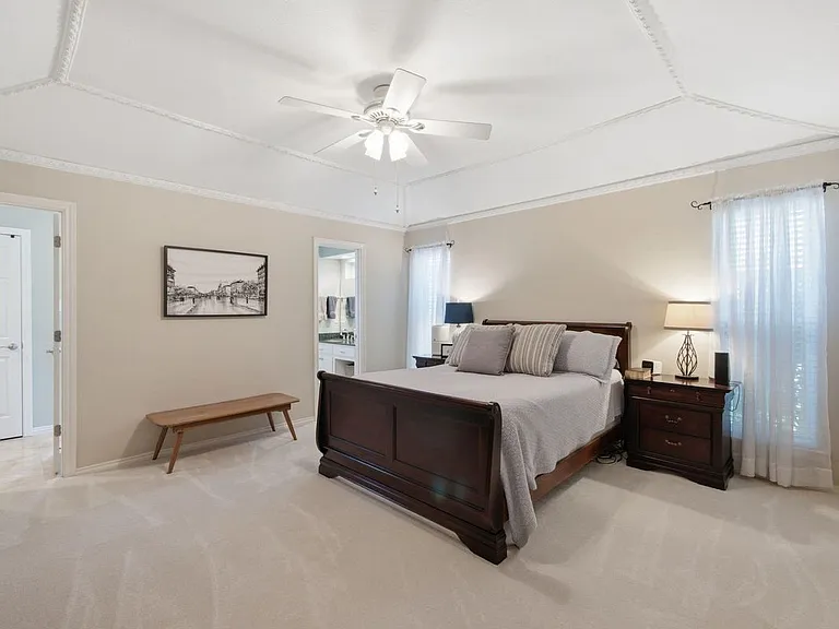 1403 Concord Dr — Photo 4