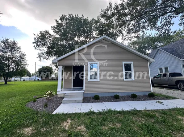 1420 Meitzler St, Tilton, IL 61833