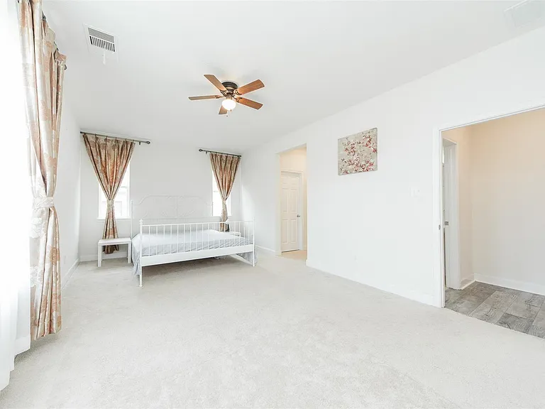 15406 Easton Gate Ln — Photo 29