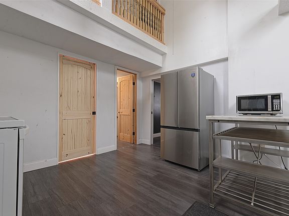 5th image of 3026 Cherry St